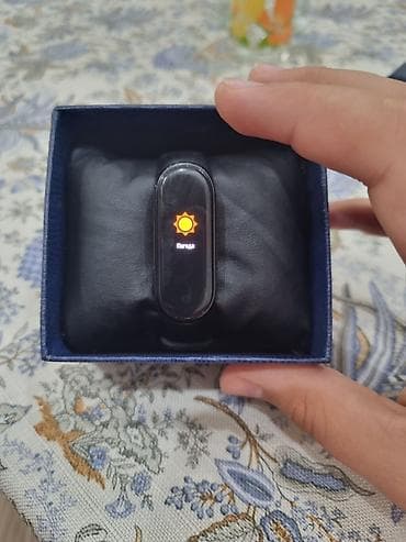note 40 pro: Ağıllı biləkbağı (fitnes treker) Xüsusiyyətlər: - Rəngli OLED ekran — 6