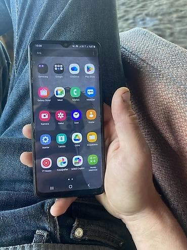 iphone dubay versiyasi: Samsung Galaxy A10, 32 GB, rəng - Qara, İki sim kartlı — 1