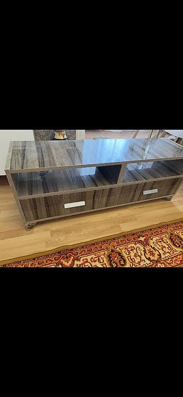 pati satiram: Televizor alti satilir — 2