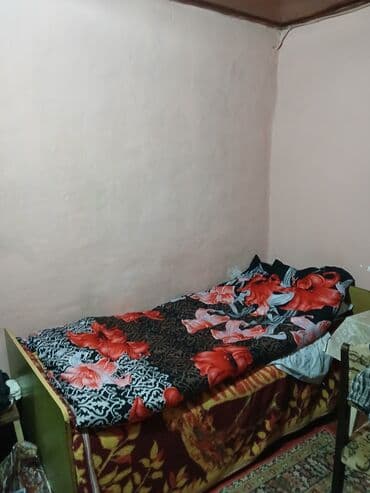 Boşqablar: Bine qesebesinde Merkezde bazarstorenin arxasinda kiraye ev verilir — 5