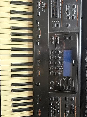 Синтезаторы: Синтезатор, Roland, Б/у, Бесплатная доставка — 2