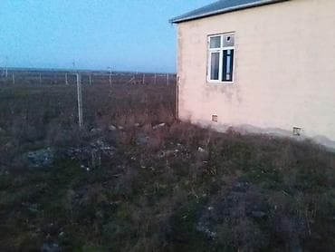 1 otaq ev satıram: 3 otaqlı, 140 kv. m, Kredit yoxdur, Orta təmir — 3