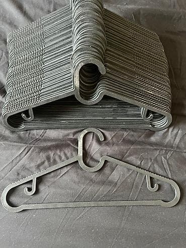 Оборудование для мойки: 1 ədəd 1 manat Məhsul: Qara plastik paltar asqıları dəsti - — 6