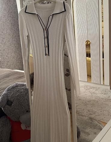 hamam xalat: Qadın geyimləri – 3 fərqli don dəsti 1) Bordo rəngli, qısaqoll, midi — 3