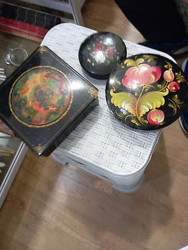 sərv ağacı: Antikvari Lakka qablar dəsti – çox bölməli, açılıb-bağlanan — 2