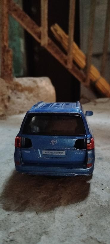 Искусство и коллекционирование: Məhsul: Oyuncaq model avtomobil – Toyota Land Cruiser (Mini Auto — 2
