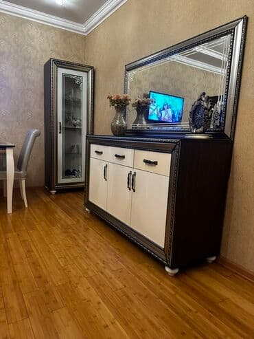 konputer masası: Masa və oturacaqlar — 3