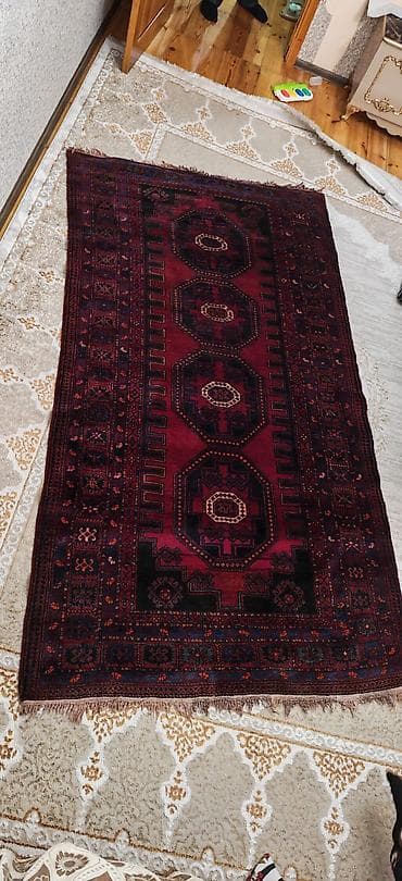 2 dollar 1776: Xalça – əl işi, Şərq üslubunda - Naxış: mərkəzdə dörd səkkizguşəli — 1