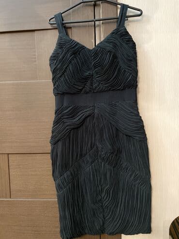 коктейльные платья в баку: Burberry mağazasından 1200 azn alınıb. 100 azn satıram. Əyinə çox — 4