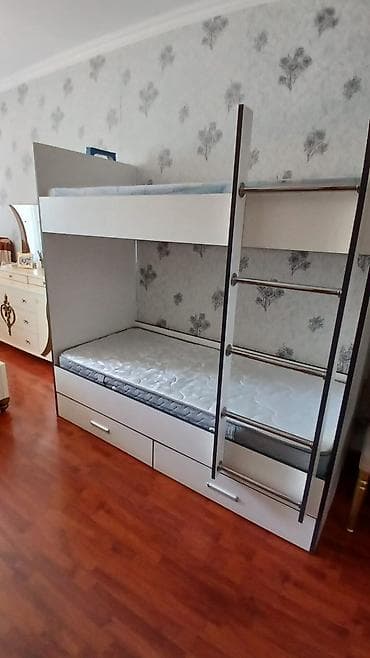 Oğlan və qız üçün, İşlənmiş, Çarpayı, Matras ilə, Siyirməli