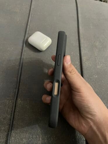 telefon şəkilləri: IPhone 16 Pro, 1 TB, Qızılı, Face ID — 4