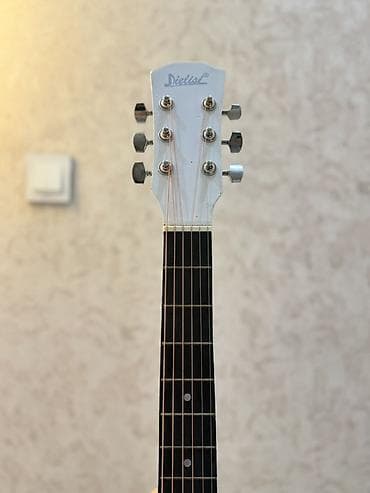 boss ph 3: Ağ rəngli akustik gitara – DieLsel markası - Korpus: dreadnought — 3