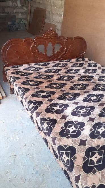 tek kravat ikinci el: Çarpayılar 
İşlənmiş möhkəm 
Sandığlıdı — 2