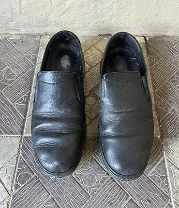 Məhsul: Kişi loaferi (slip-on) - Rəng: Qara - Model: Bağsız, yan