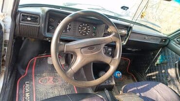 vaz kuza: Lada 2107 sedan – klassik ağ rəngdə, 4 qapılı. Texniki və xarici — 6