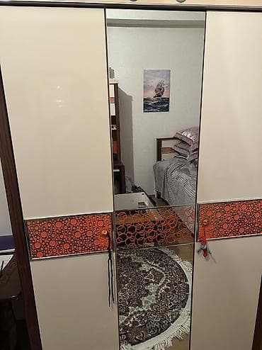 bak dlya dusha: Şkaf qulplarından başqa hər şey tam qaydasındadır az istifadə olunub — 2