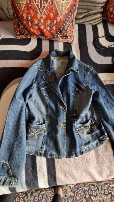 Sviterlər: Qadınlar üçün denim jaket - Material: mavi cins (jeans), nazik — 3