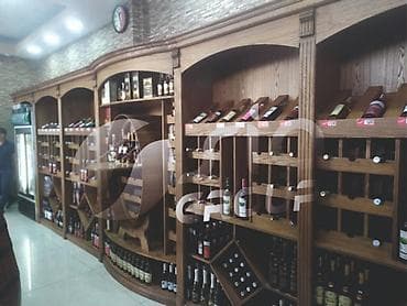 Şərab evi vitrini