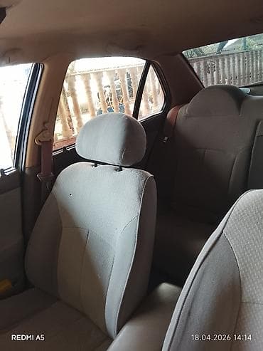 İran Khodro Samand LX sedan - Kuzov: 4 qapılı sedan, ağ rəng -