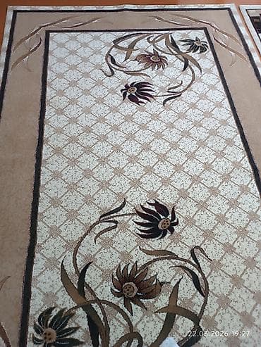 Musiqi alətləri: Xalça – klassik floral naxışlı - Dizayn: Krem rəngli fon üzərində — 1