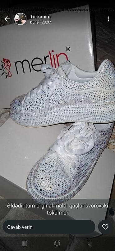 sport ayaqqabı: Satilir yevlax rayondu unvan hec geyilmeyib 75m alinib 45msatilir — 2