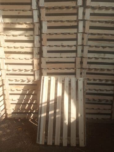 Поддоны: Əvvəla salam taxta yeşiklər satılır 6 taxtalıdır bir ədədi bir — 1