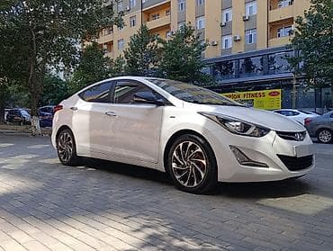 bmw f 10: Hyundai Elantra: 1.6 l | 2014 il Sedan — 2