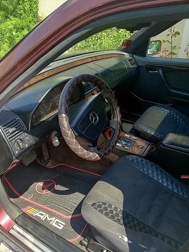 hyundai az: Mercedes-Benz 200: 2 l | 1996 il Sedan — 6