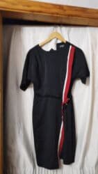 Qara rəngli gündəlik dondur.Hec bir problemi yoxdur.10 azn satilir.40