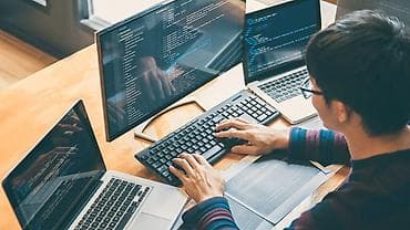 Proqramist işi "AXTARIRAM" Mobil cihazlar və Kompüterlərin tam
