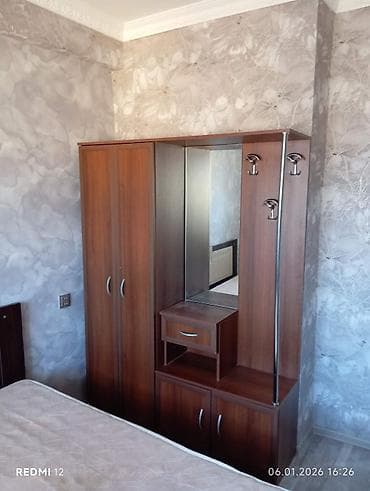 Дома: 1 otaqlı mənzil – studiya tipli Plan: - Geniş dəhlizdən qonaq otağı — 6