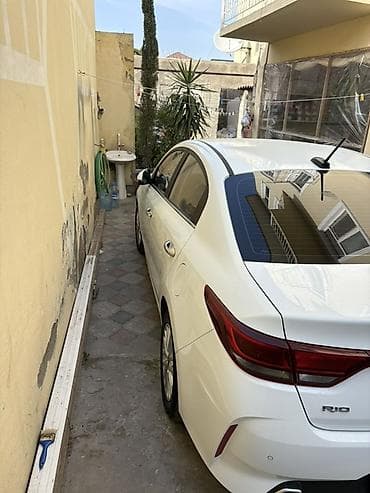 kia picanto: Kia Rio: 1.6 l | 2020 il Sedan — 3