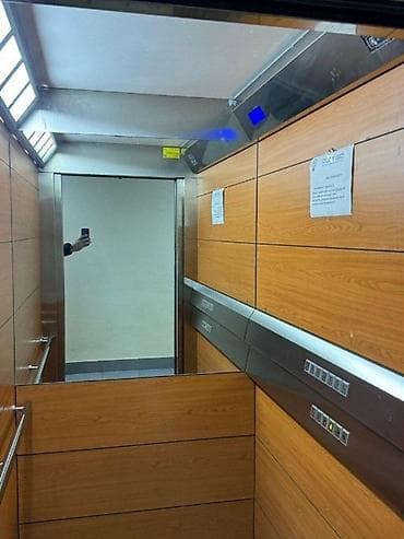 Mənzillər: İcarəyə verilir 4 otaqlı yeni tikili 150 m², Ağ şəhər q. Kateqoriya — 9