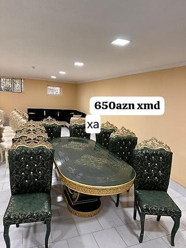 stull: Qonaq otağı üçün klassik üslubda masa və oturacaq dəsti. Dəstə böyük — 1