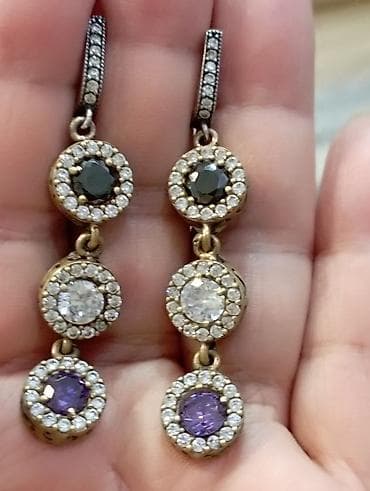 qizil satis: Bənövşəyi daşlı zərgərlik sırğaları – 3 fərqli model 1) Geniş açılan — 2