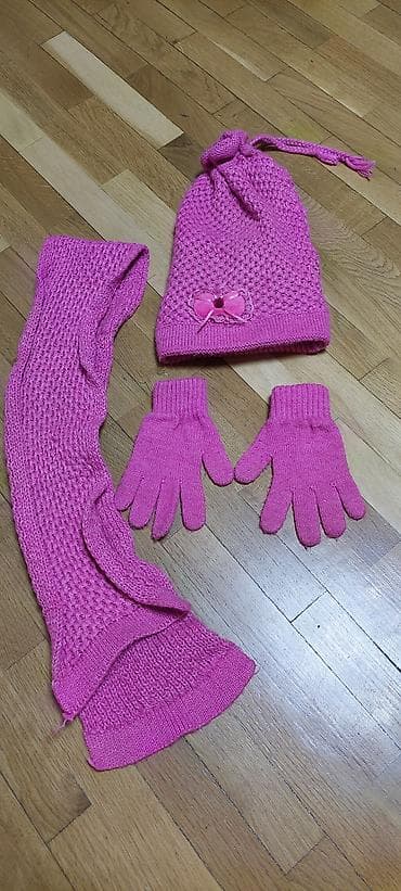 ucuz xoncalar: Uşaq geyimləri 🌸 Hamısı təmiz və səliqəlidir 🧥 Kurtkalar — 5 AZN 👕 — 8