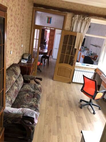 nerimanovda obyekt satilir: İnqilabda ümumi sahəsi 70 kv,m olan,3 otaqlı yaxşı təmirli ev ofis — 1