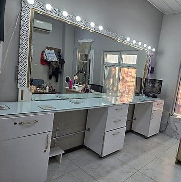 dolap ikinci el: İşlənmiş, Makiyaj üçün masa, Güzgülü — 1