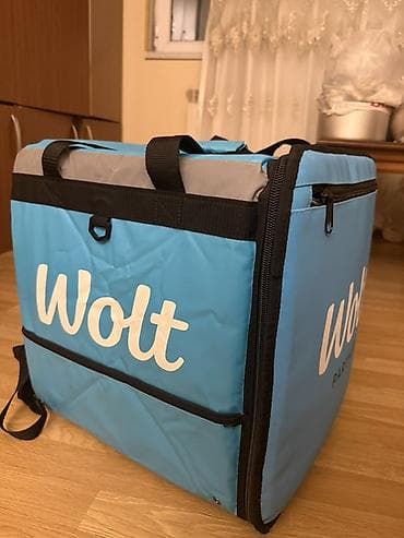 Wolt çatdırılma çantası – izotermik, böyük həcmli yaninda kurtqa ve