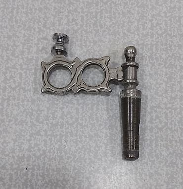 Samovar lūləyi kranı qədimi, yaxşı vəziyyətdədir. Ölçüləri xətkeşlə