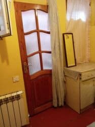 Otaqlar: DİQQƏT!!!Salam ev həyət evidi,opşi həyətdi.Həyətdə başqa ailədə qalır — 3