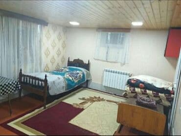 300 manata kirayə evlər: Bir otağ 3 qız tələbəye ya işləyən qizdara verilir.super remont — 1