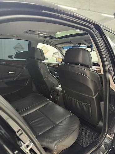 ford 8 1: BMW 5 series: 3 l | 2008 il Sedan — 4