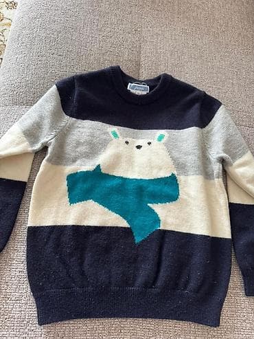 Koftalar, sviterlər: Uşaq sviterləri dəsti - Model 1: Ağ rəngli trikotaj sviter, ön — 2