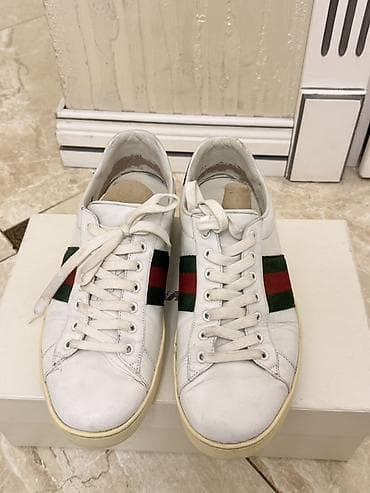 krosofka: Ağ dəri kişi/kadın krossovkası – klassik ağ üst hissə, yanlarda — 1