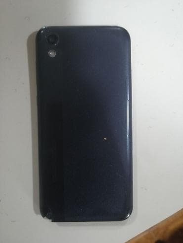 Honor 8s. Ekran sınıb başqa heç bir problemi yoxdur. Zapçast kimi də — 2