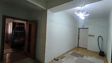 ev satiram az: Bakı, Yasamal, 2 otaqlı, Köhnə tikili, m. İnşaatçılar, 86 kv. m — 7