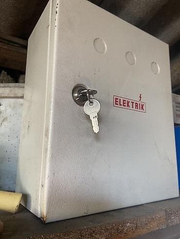 sayğac: Makel elektron elektrik sayğacı + metal qutu dəsti 2 ay işlenib — 3