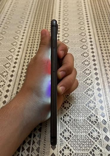 iphone 6 qiymet: IPhone 8 Plus, 64 GB, Qara, Simsiz şarj — 3