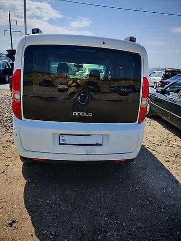 teker satsi: Fiat Doblo: 1.4 l | 2012 il 318000 km Universal — 2